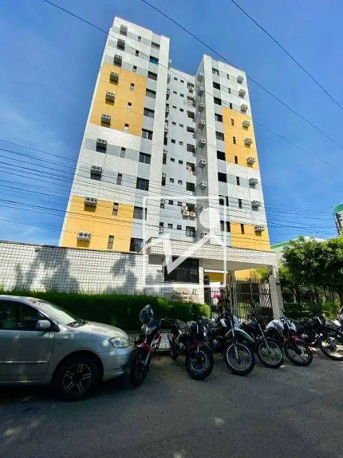 Foto 1 de Apartamento com 3 Quartos para alugar, 95m² em Patriolino Ribeiro, Fortaleza