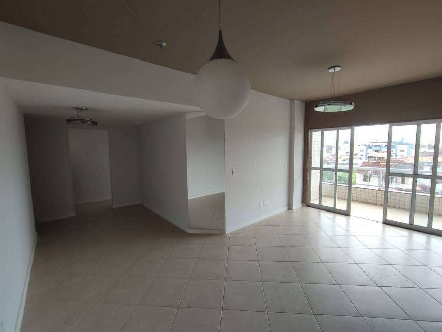 Foto 1 de Apartamento com 3 Quartos para alugar, 100m² em Riviera Fluminense, Macaé