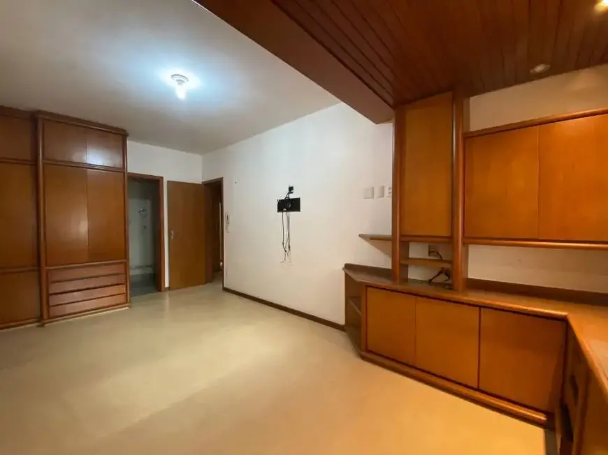 Foto 4 de Apartamento com 4 Quartos à venda, 200m² em Jardim da Penha, Vitória