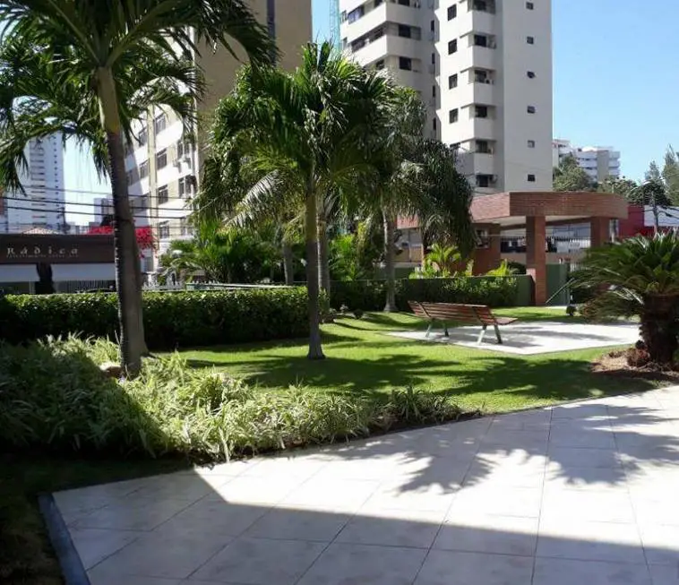 Foto 1 de Apartamento com 4 Quartos à venda, 196m² em Meireles, Fortaleza