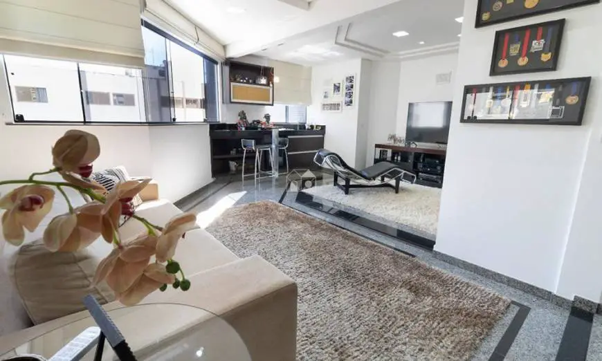 Foto 1 de Apartamento com 4 Quartos à venda, 213m² em Setor Bueno, Goiânia