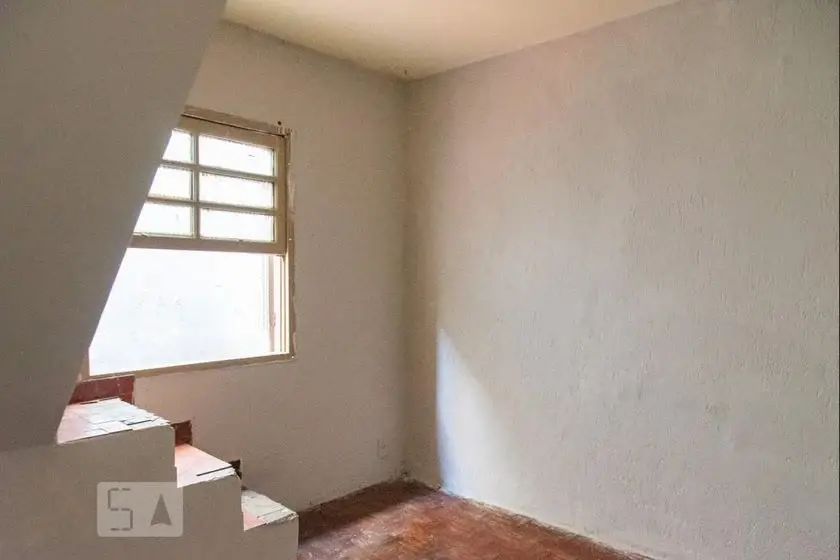 Foto 1 de Casa com 2 Quartos para alugar, 60m² em Cambuci, São Paulo