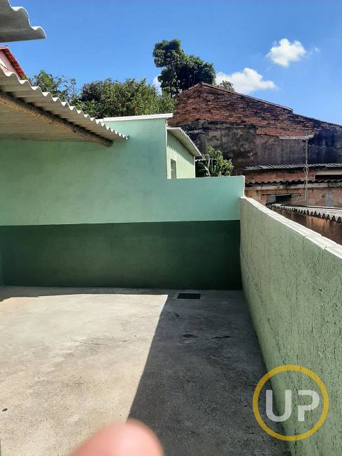 Foto 2 de Casa com 2 Quartos para alugar, 60m² em Miramar, Belo Horizonte