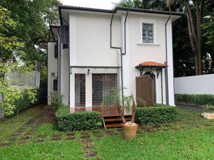 Foto 1 de Casa com 3 Quartos para alugar, 300m² em Jardim Paulistano, São Paulo