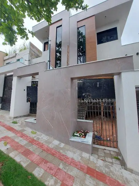 Foto 2 de Casa com 3 Quartos à venda, 90m² em Santa Rosa, Belo Horizonte