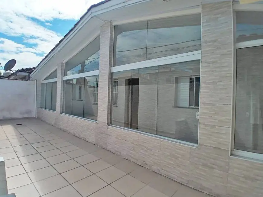 Foto 1 de Casa com 3 Quartos à venda, 230m² em Tude Bastos, Praia Grande