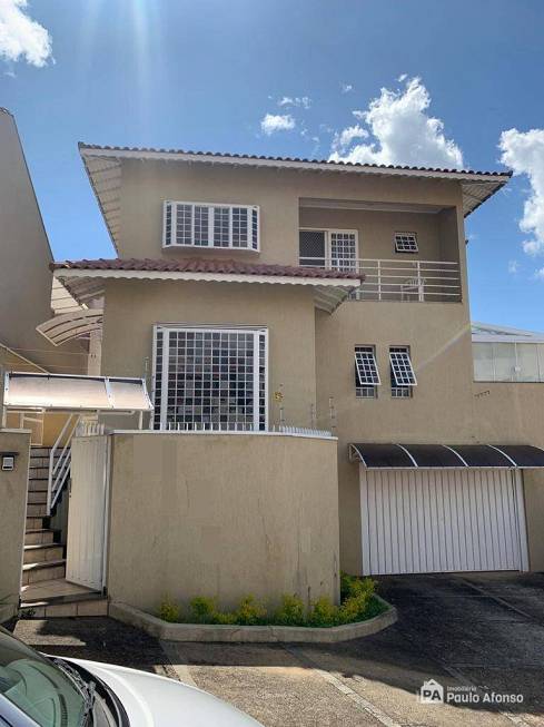 Foto 1 de Casa com 4 Quartos à venda, 262m² em Jardim Das Azaléias, Poços de Caldas