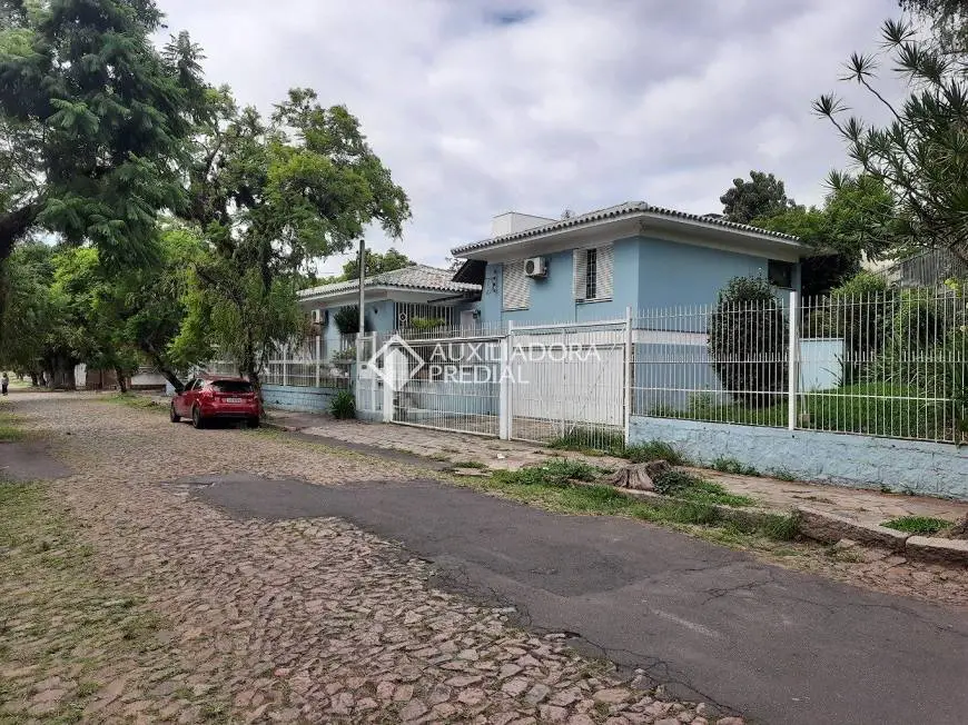 Foto 1 de Casa com 4 Quartos para alugar, 650m² em Sarandi, Porto Alegre