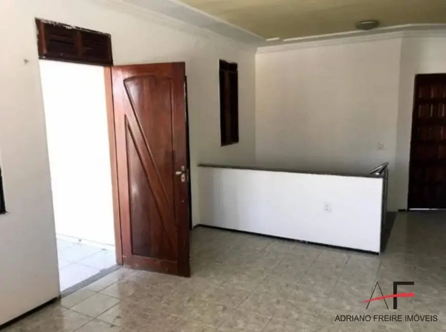 Foto 4 de Casa com 6 Quartos para alugar, 330m² em BOA VISTA, Fortaleza