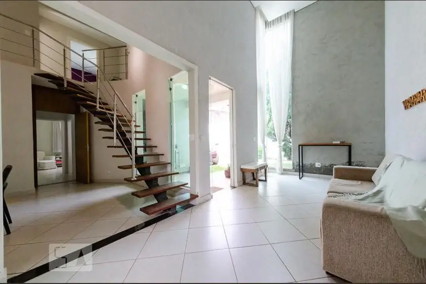 Foto 1 de Casa com 6 Quartos para alugar, 300m² em Estoril, Belo Horizonte