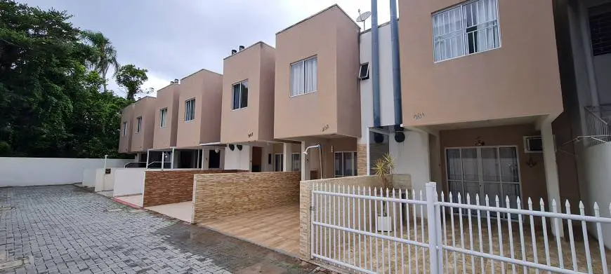 Foto 1 de Casa de Condomínio com 2 Quartos à venda, 60m² em Caioba, Matinhos