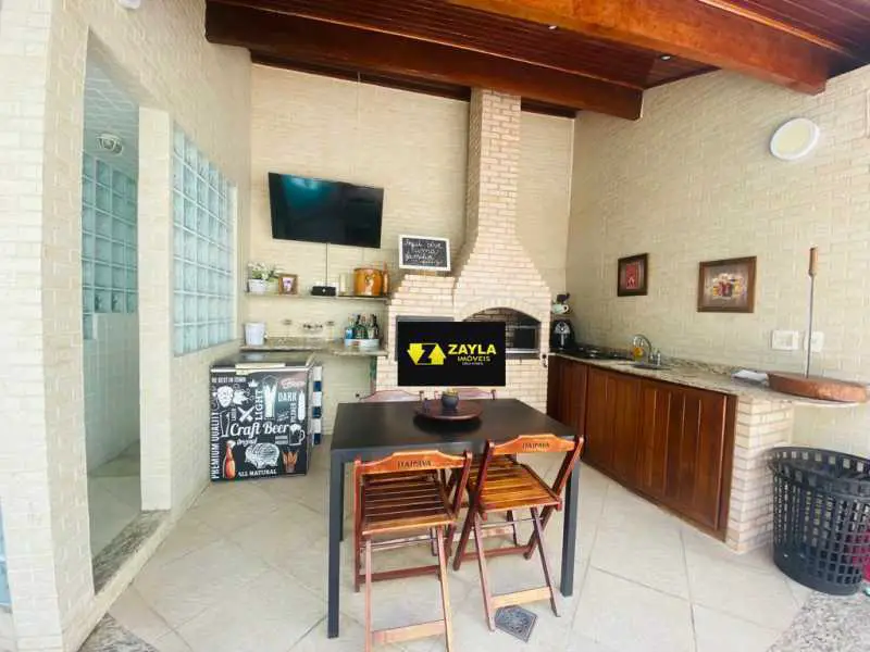 Foto 4 de Casa de Condomínio com 3 Quartos à venda, 300m² em Irajá, Rio de Janeiro