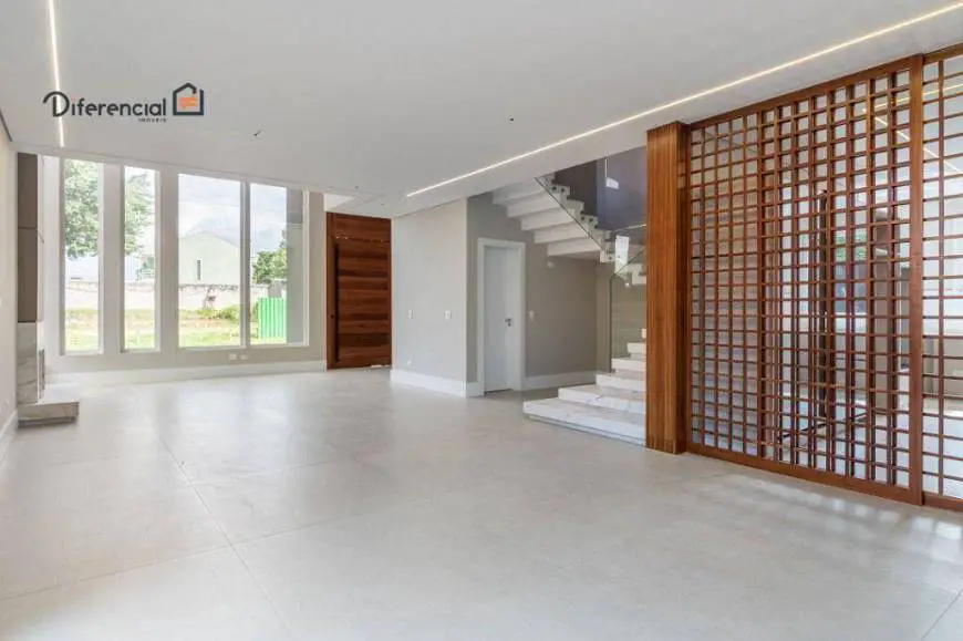 Foto 2 de Casa de Condomínio com 3 Quartos à venda, 342m² em Santa Felicidade, Curitiba