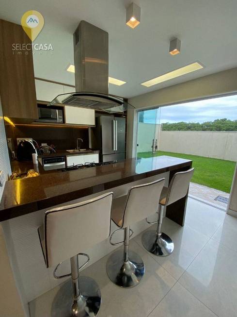 Foto 2 de Casa de Condomínio com 4 Quartos à venda, 200m² em Colina de Laranjeiras, Serra
