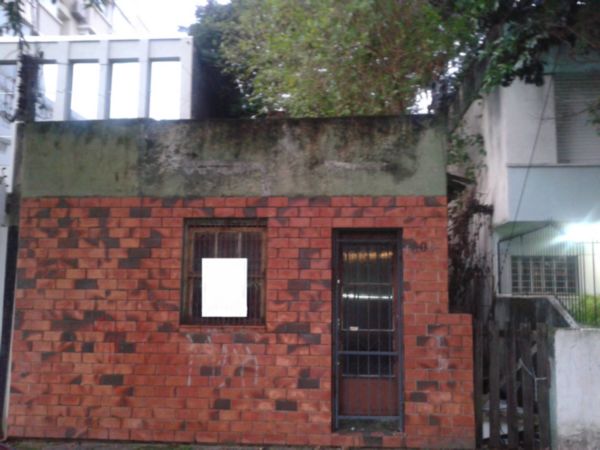 Foto 1 de Lote/Terreno à venda, 319m² em Rio Branco, Porto Alegre