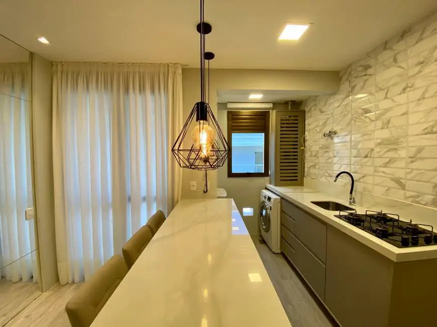 Foto 3 de Apartamento com 1 Quarto para alugar, 43m² em Centro, Florianópolis