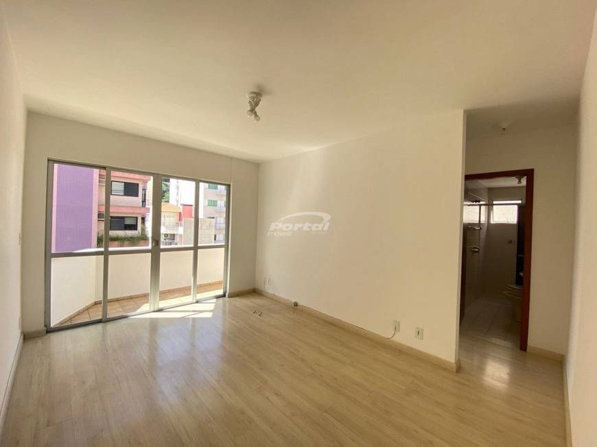 Foto 2 de Apartamento com 1 Quarto para alugar, 75m² em Ponta Aguda, Blumenau