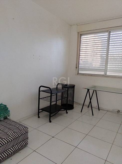 Foto 3 de Apartamento com 1 Quarto à venda, 41m² em Sarandi, Porto Alegre