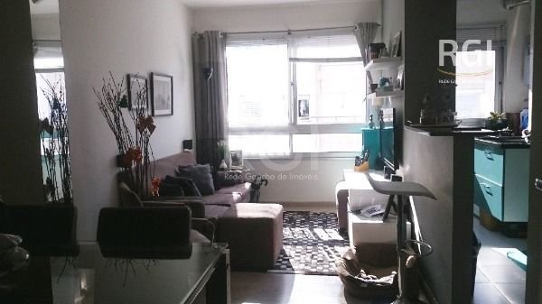 Foto 2 de Apartamento com 2 Quartos à venda, 48m² em Passo das Pedras, Porto Alegre