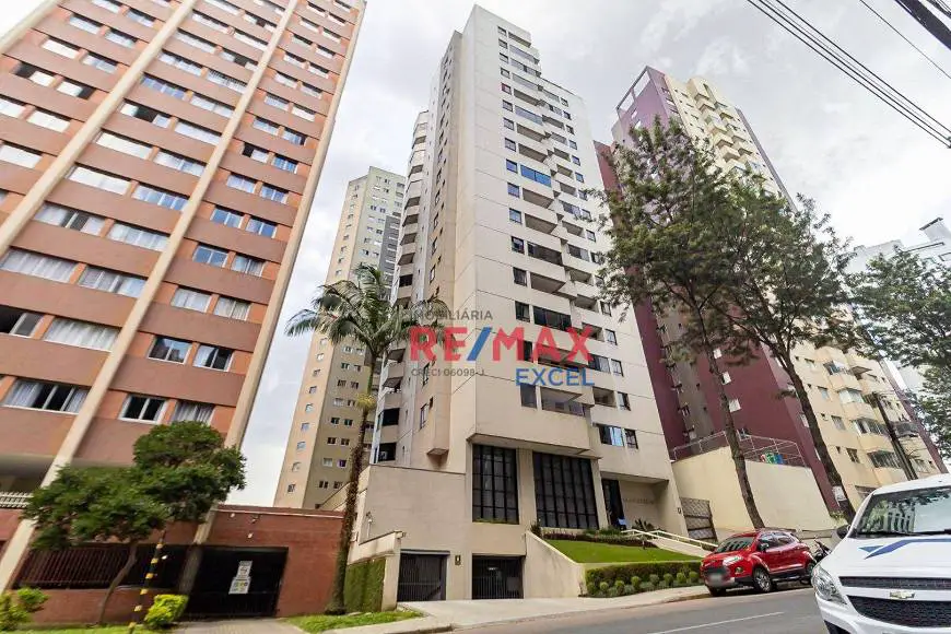 Foto 1 de Apartamento com 3 Quartos para alugar, 90m² em Cristo Rei, Curitiba