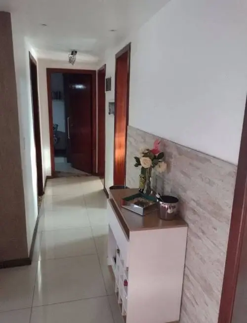 Foto 2 de Apartamento com 3 Quartos à venda, 68m² em Humaitá, Porto Alegre