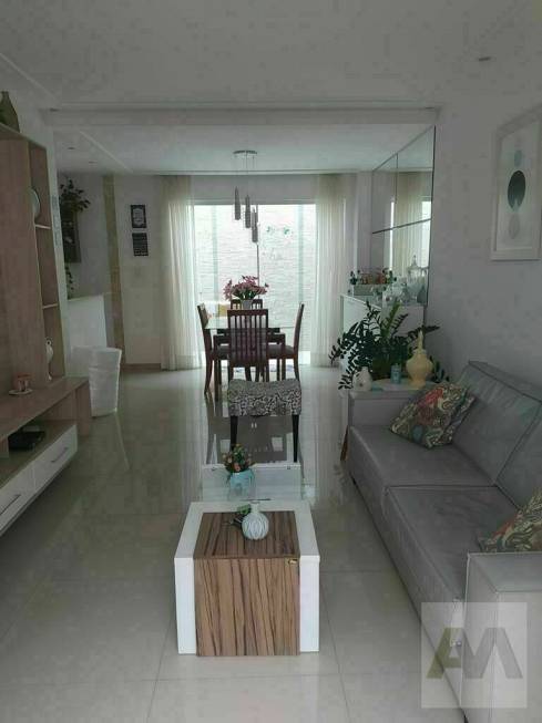 Foto 1 de Apartamento com 3 Quartos à venda, 110m² em Ipitanga, Lauro de Freitas