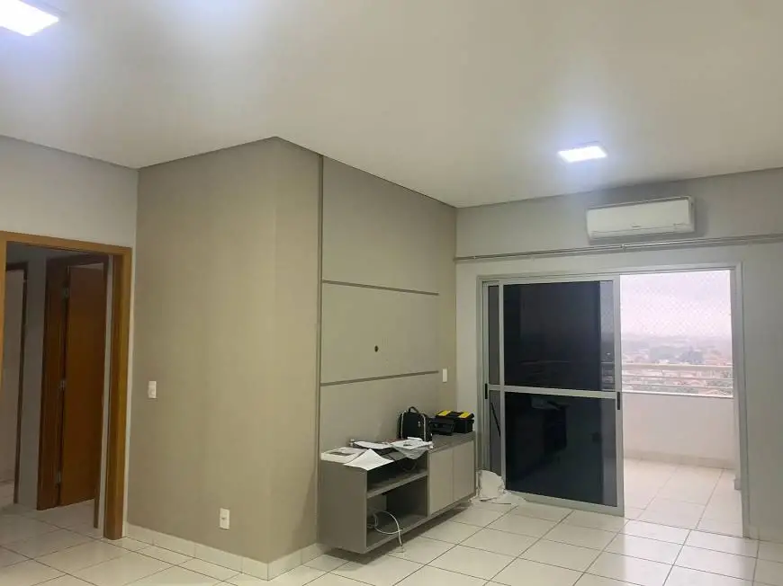 Foto 3 de Apartamento com 3 Quartos para alugar, 98m² em Jardim Aclimação, Cuiabá