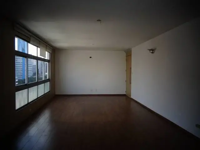 Foto 1 de Apartamento com 3 Quartos para alugar, 220m² em Jardim Paulistano, São Paulo