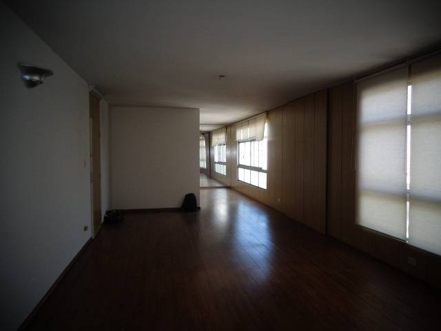 Foto 2 de Apartamento com 3 Quartos para alugar, 220m² em Jardim Paulistano, São Paulo