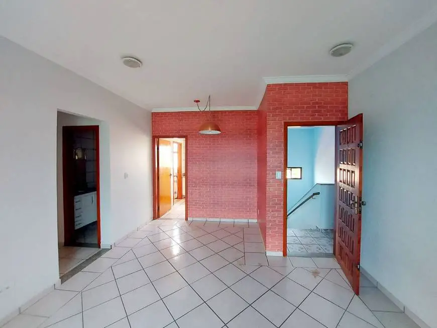 Foto 3 de Apartamento com 3 Quartos para alugar, 85m² em Santa Mônica, Uberlândia
