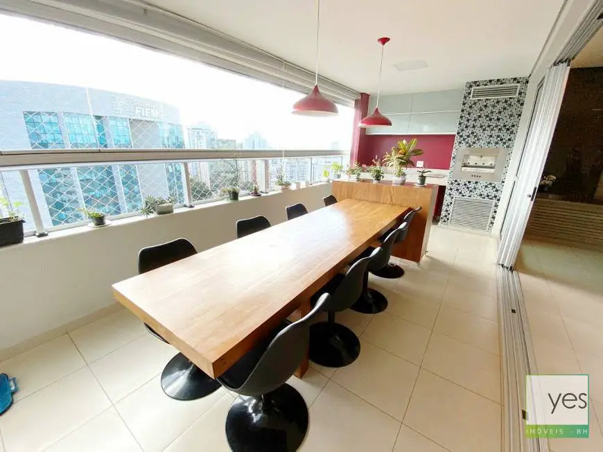 Foto 1 de Apartamento com 4 Quartos à venda, 191m² em Funcionários, Belo Horizonte