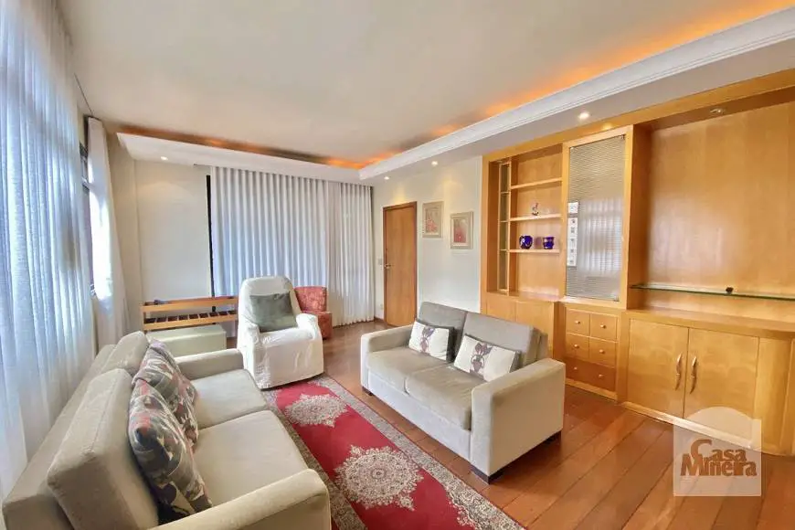 Foto 1 de Apartamento com 4 Quartos à venda, 144m² em Serra, Belo Horizonte