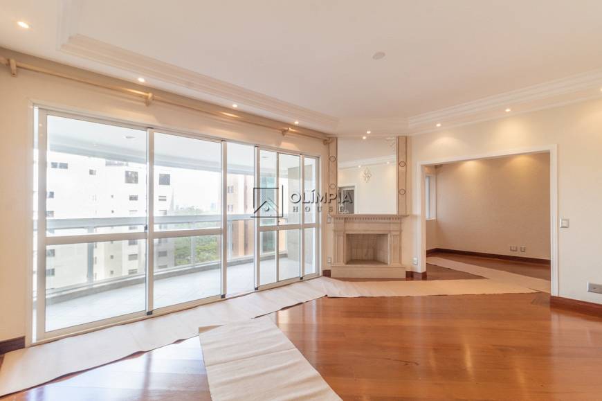 Foto 2 de Apartamento com 4 Quartos para alugar, 188m² em Vila Mariana, São Paulo