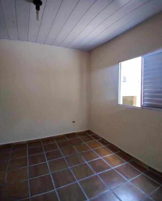 Foto 3 de Casa com 1 Quarto para alugar, 40m² em Vila Guarani, São Paulo