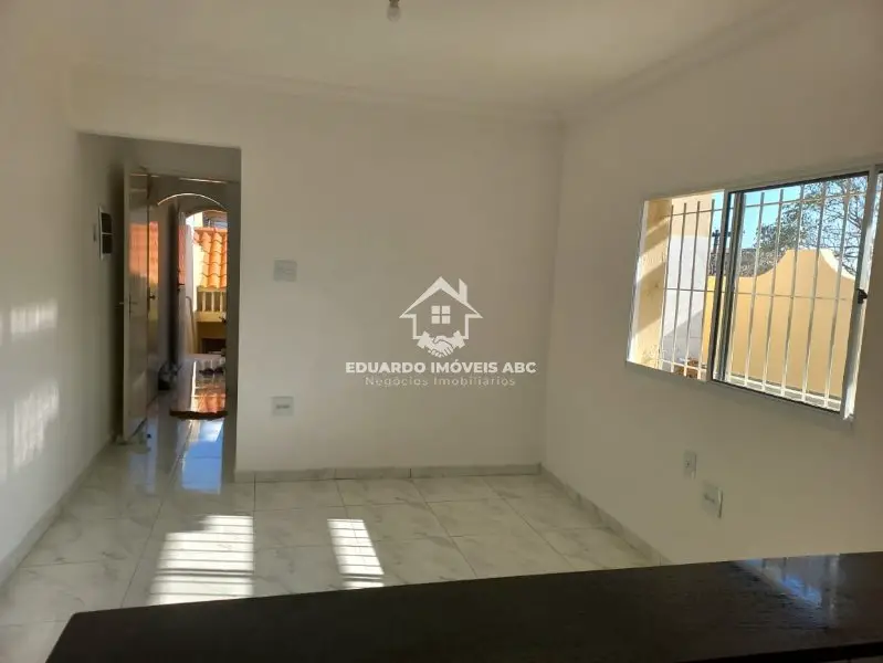 Foto 1 de Casa com 1 Quarto para alugar, 75m² em Vila Scarpelli, Santo André
