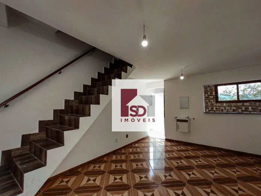 Foto 3 de Casa com 2 Quartos à venda, 70m² em Fazendinha, Teresópolis