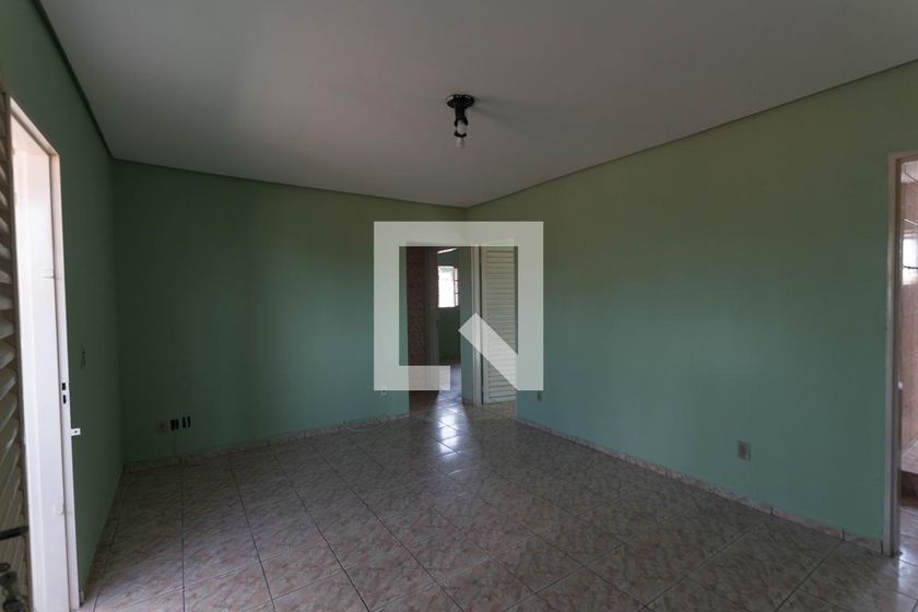 Foto 1 de Casa com 2 Quartos para alugar, 110m² em Setor Sul, Goiânia