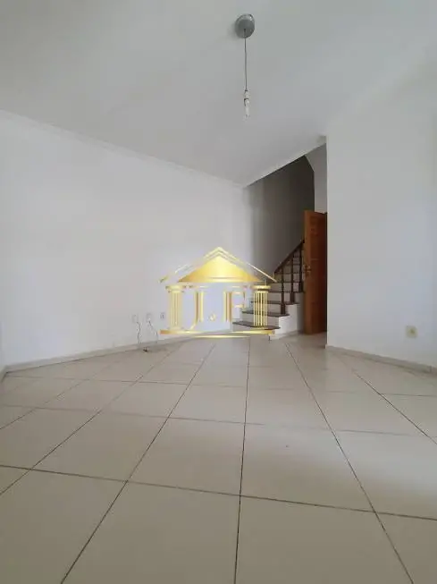 Foto 4 de Casa com 2 Quartos à venda, 91m² em  Vila Valqueire, Rio de Janeiro