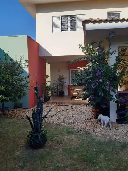 Foto 1 de Casa com 3 Quartos para alugar, 467m² em Centro, Bauru