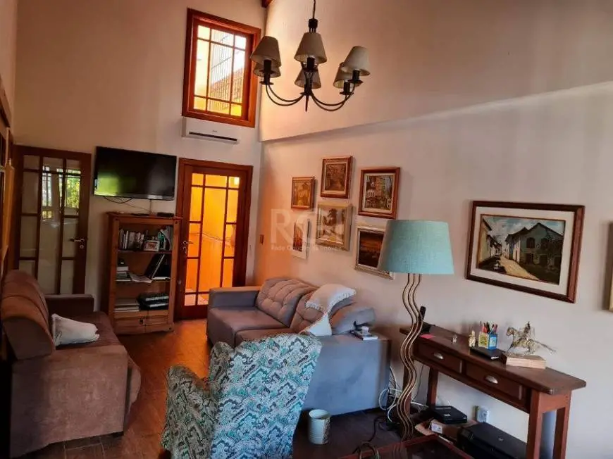 Foto 2 de Casa com 3 Quartos à venda, 350m² em Cristal, Porto Alegre