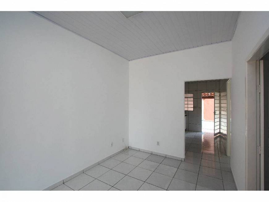 Foto 2 de Casa com 3 Quartos à venda, 240m² em Tijucal, Cuiabá