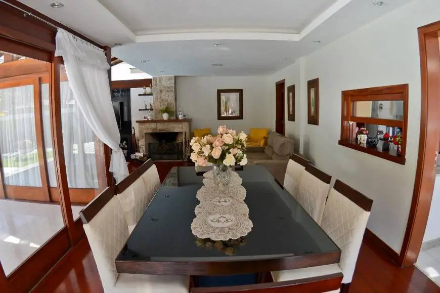 Foto 4 de Casa com 6 Quartos à venda, 400m² em Quebra Frascos, Teresópolis