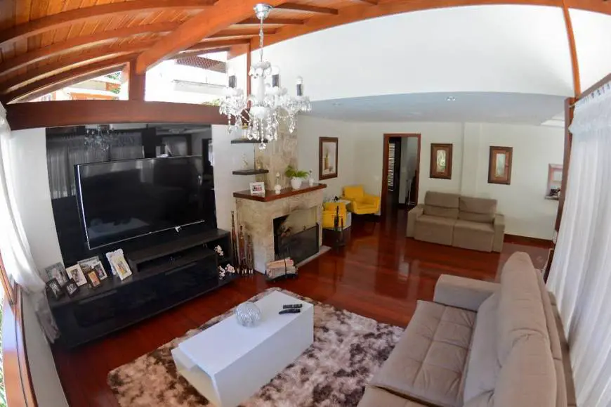 Foto 5 de Casa com 6 Quartos à venda, 400m² em Quebra Frascos, Teresópolis