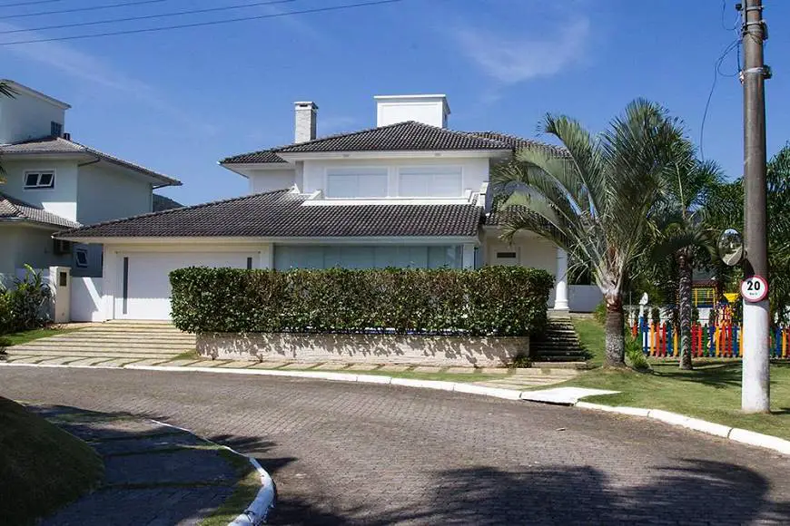 Foto 1 de Casa de Condomínio com 3 Quartos para alugar, 400m² em Cacupé, Florianópolis