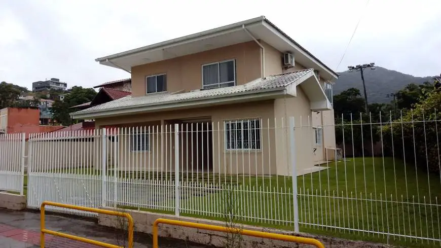 Foto 1 de Sobrado com 2 Quartos para alugar, 70m² em Saco Grande, Florianópolis