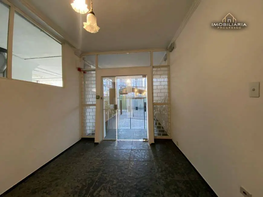 Foto 3 de Apartamento com 2 Quartos à venda, 67m² em Centro, Curitiba