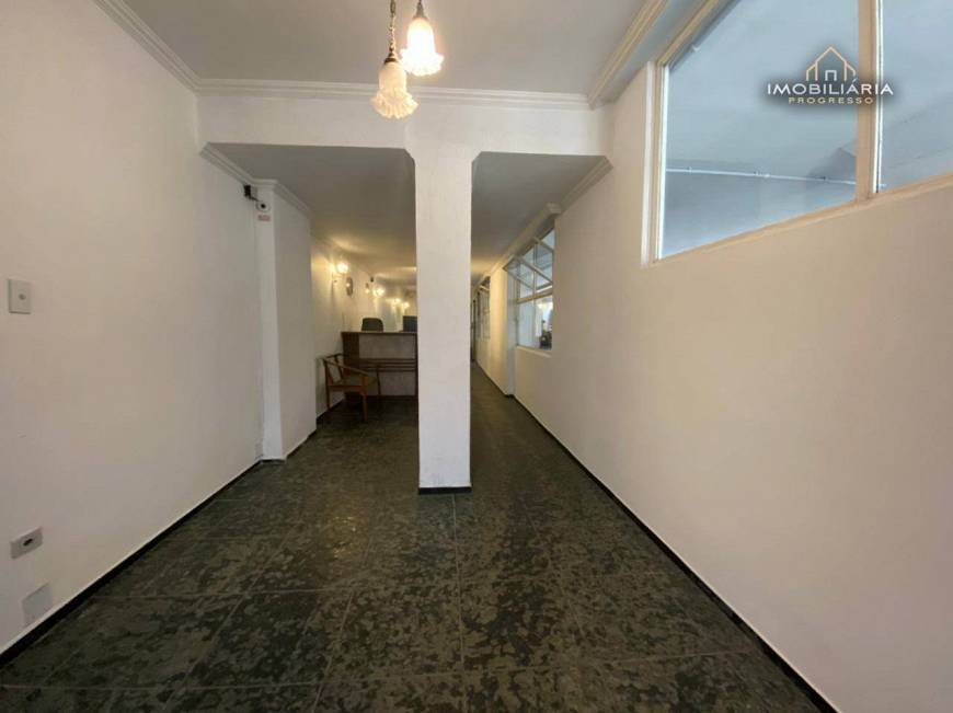 Foto 4 de Apartamento com 2 Quartos à venda, 67m² em Centro, Curitiba
