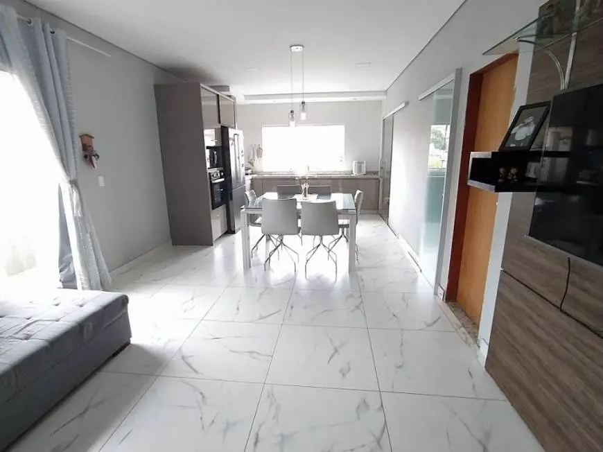 Foto 2 de Apartamento com 3 Quartos à venda, 130m² em Bonfim, Belo Horizonte