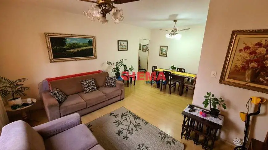 Foto 1 de Apartamento com 3 Quartos à venda, 128m² em Gonzaga, Santos