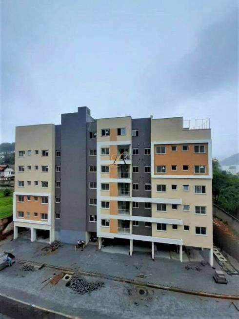Foto 1 de Apartamento com 3 Quartos à venda, 70m² em Tijuca, Teresópolis